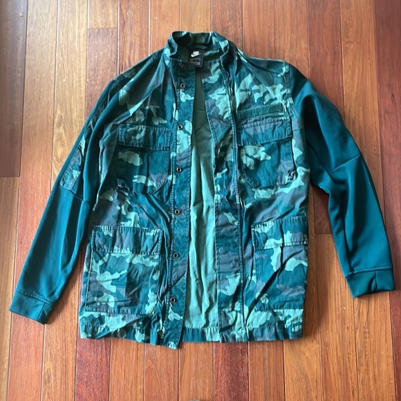 Nike NSW green camp military sports suit - Picture 2 of 13